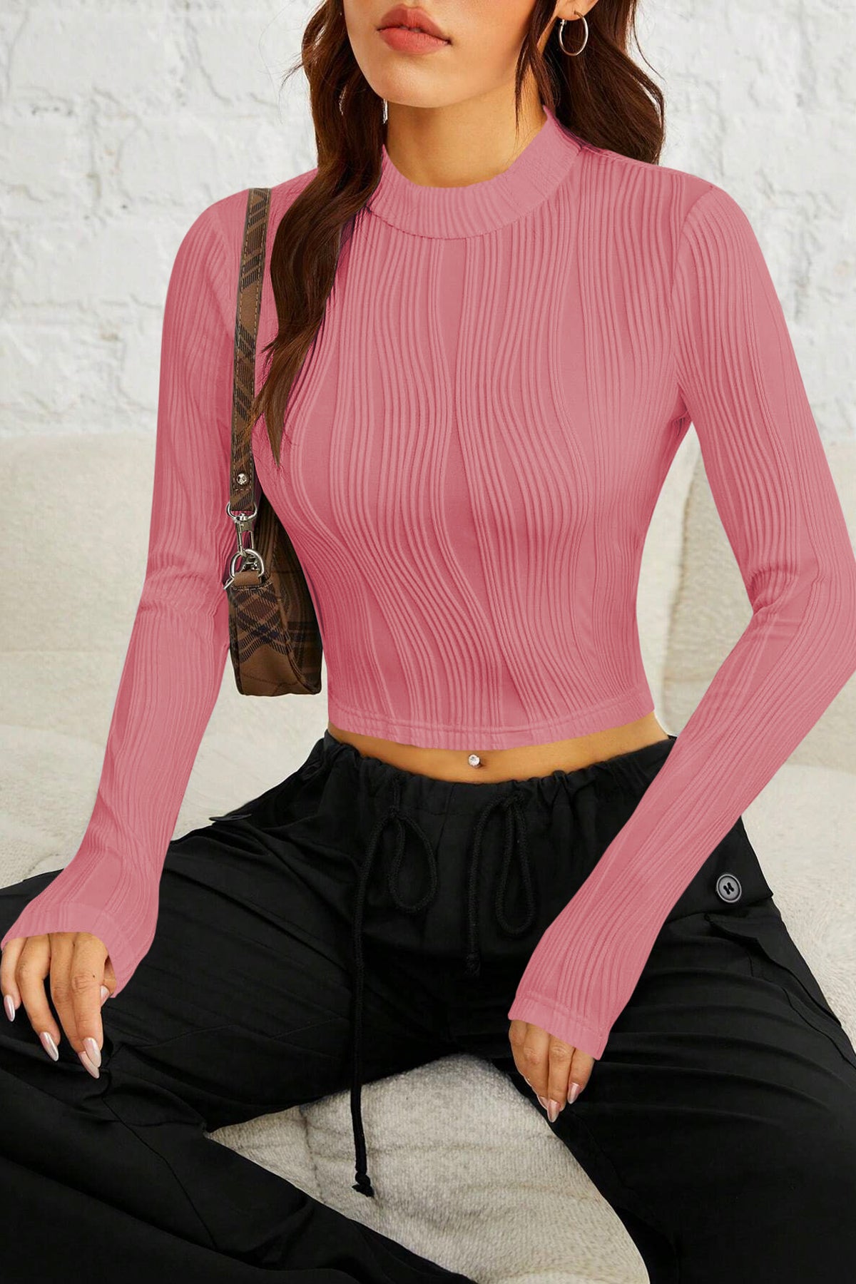 Ritsila Women Butter Pink Color EZwear Gola Simulada Camiseta Crop Top