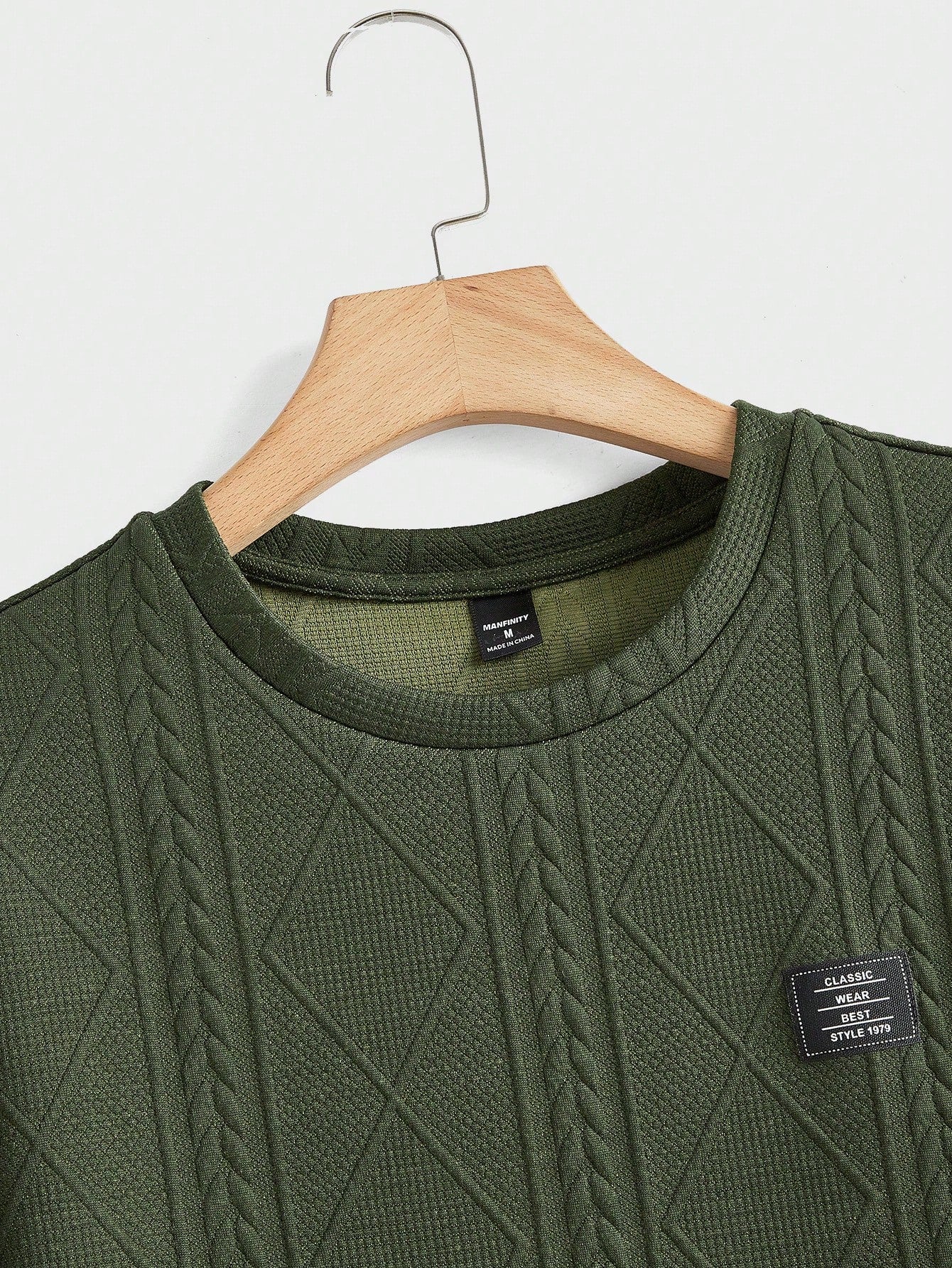 Men's Letter Patched Detail Tee Best for Casual Wear